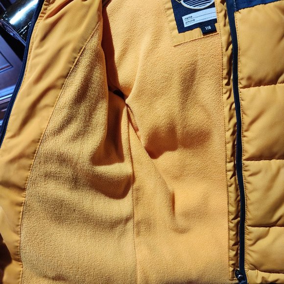 Lightly used Boys puffer jacket - Picture 5 of 6